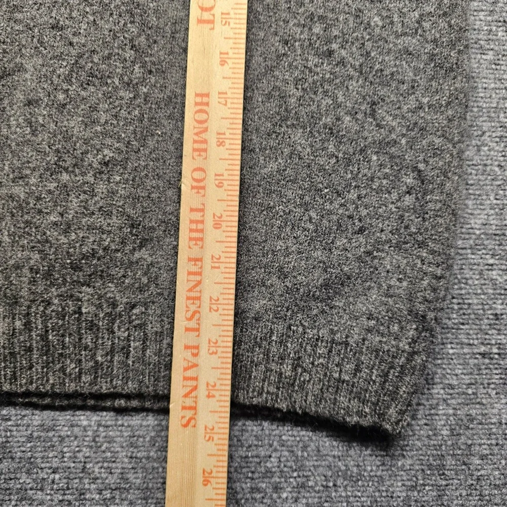 J.Crew Mens Small 100% Shetland Wool V-Neck Sweater Vest Grey Red Stripe Trim